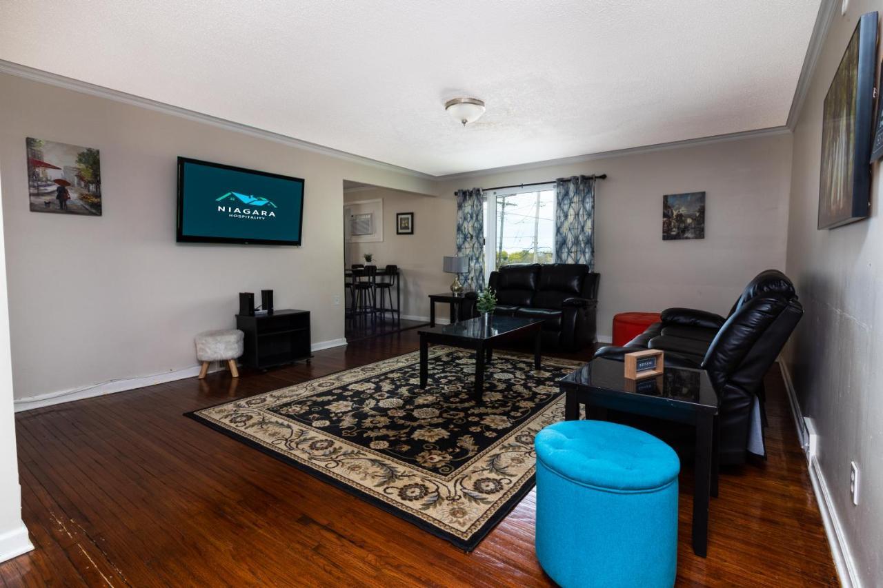Large 7br,4ba, Short Walk To Holiday home Niagara Falls