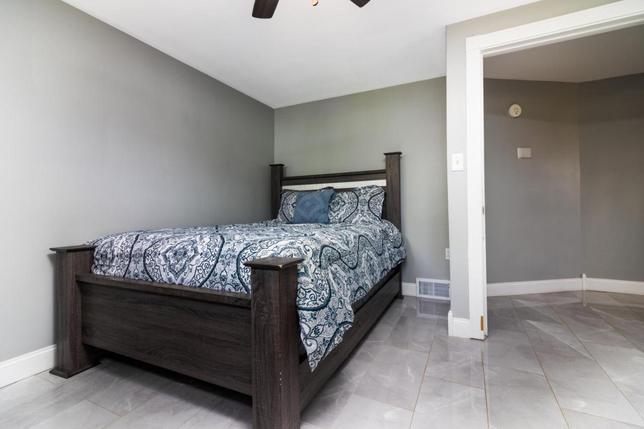 Holiday home Large 7br,4ba, Short Walk To